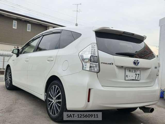 Toyota PRIUS ALPHA 2013-11 8284121-7