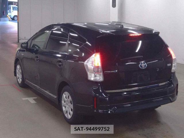 Toyota PRIUS ALPHA 2012-02 8284551-1