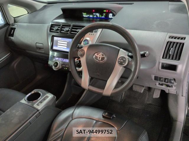 Toyota PRIUS ALPHA 2012-02 8284551-2