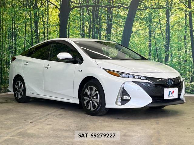 Toyota PRIUS PHV 2022-07 8277542-15