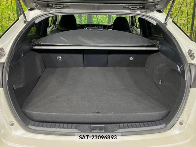 Toyota PRIUS PHV 2017-02 8278819-10