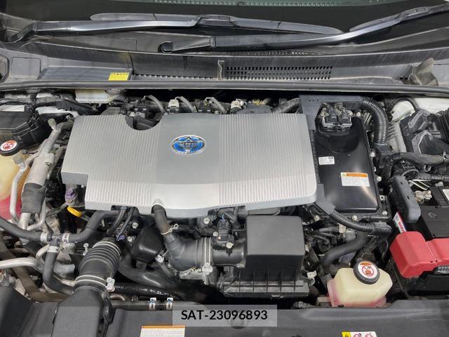 Toyota PRIUS PHV 2017-02 8278819-16