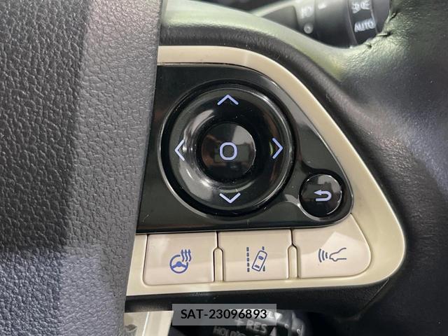 Toyota PRIUS PHV 2017-02 8278819-5