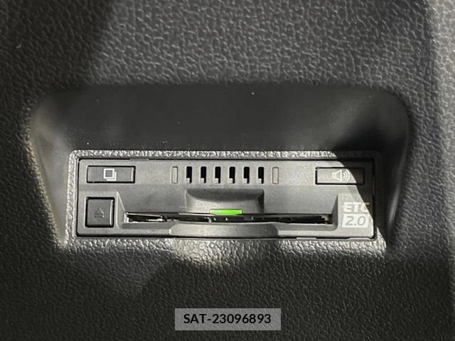 Toyota PRIUS PHV 2017-02 8278819-7