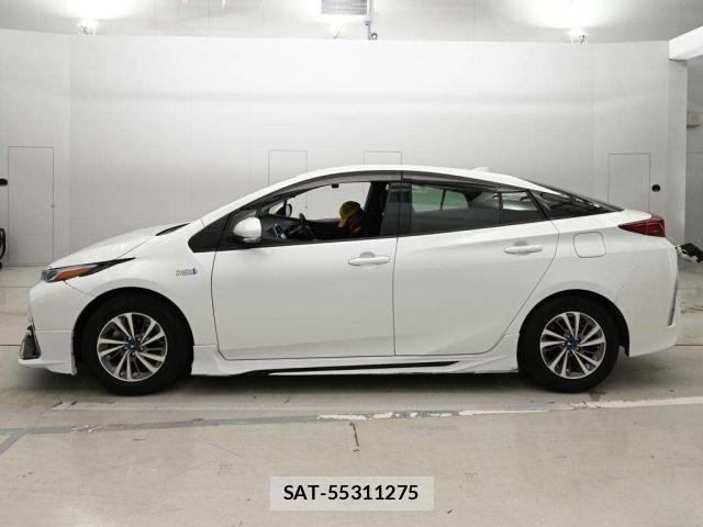 Toyota PRIUS PHV 2022-03 8278932-11