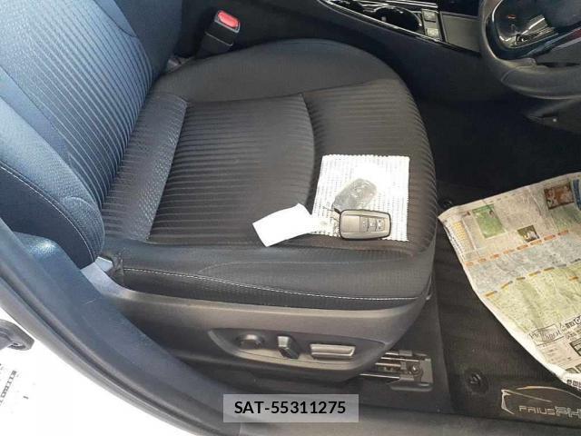 Toyota PRIUS PHV 2022-03 8278932-5