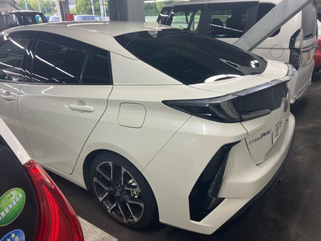 Toyota PRIUS PHV 2017-11 8279600-2