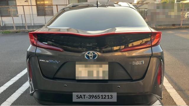 Toyota PRIUS PHV 2017-02 8280761-1