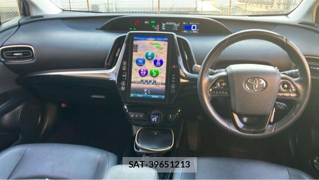 Toyota PRIUS PHV 2017-02 8280761-2