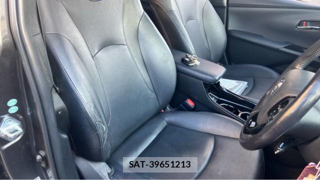 Toyota PRIUS PHV 2017-02 8280761-4