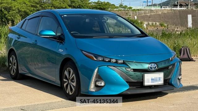 Toyota PRIUS PHV 2017-11 8281176-11
