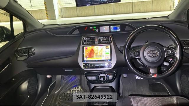 Toyota PRIUS PHV 2020-04 8281708-2