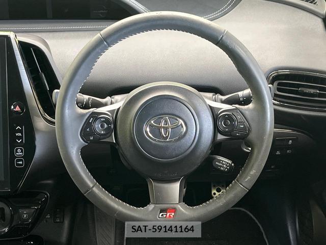 Toyota PRIUS PHV 2019-10 8283251-10