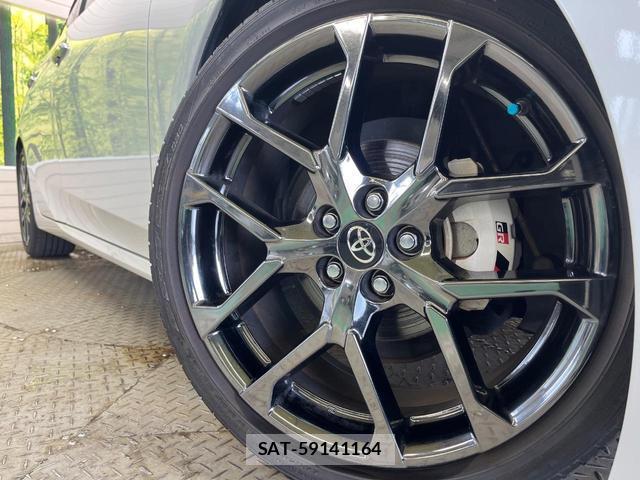 Toyota PRIUS PHV 2019-10 8283251-12
