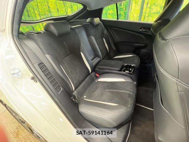 Toyota PRIUS PHV 2019-10 8283251-8