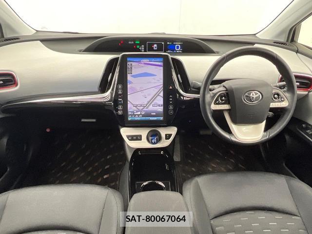Toyota PRIUS PHV 2017-05 8283767-1