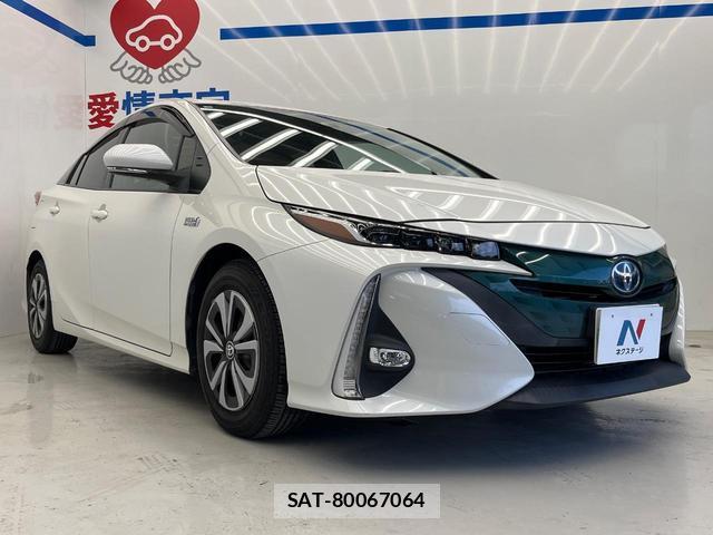 Toyota PRIUS PHV 2017-05 8283767-15