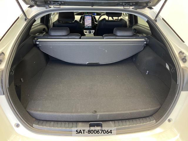 Toyota PRIUS PHV 2017-05 8283767-9
