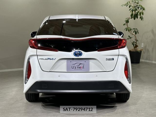 Toyota PRIUS PHV 2019-09 8285080-1