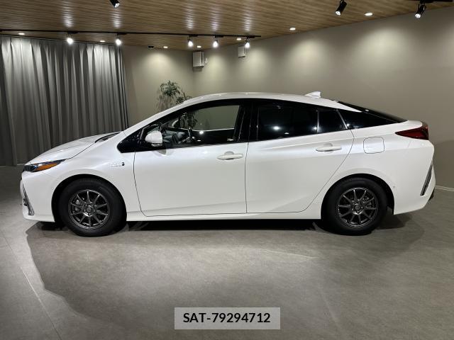 Toyota PRIUS PHV 2019-09 8285080-10