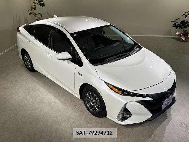 Toyota PRIUS PHV 2019-09 8285080-11