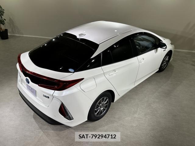Toyota PRIUS PHV 2019-09 8285080-13
