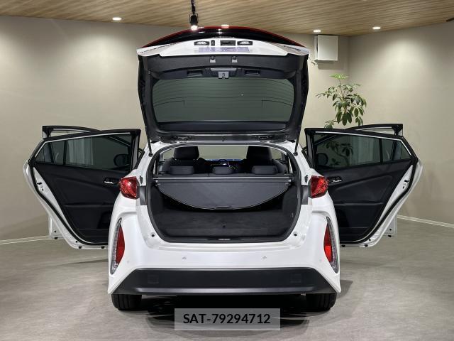 Toyota PRIUS PHV 2019-09 8285080-18