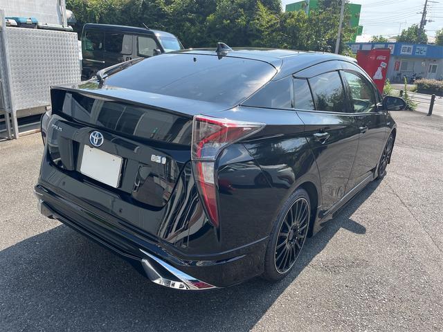 Toyota PRIUS 2017-10 8276719-6