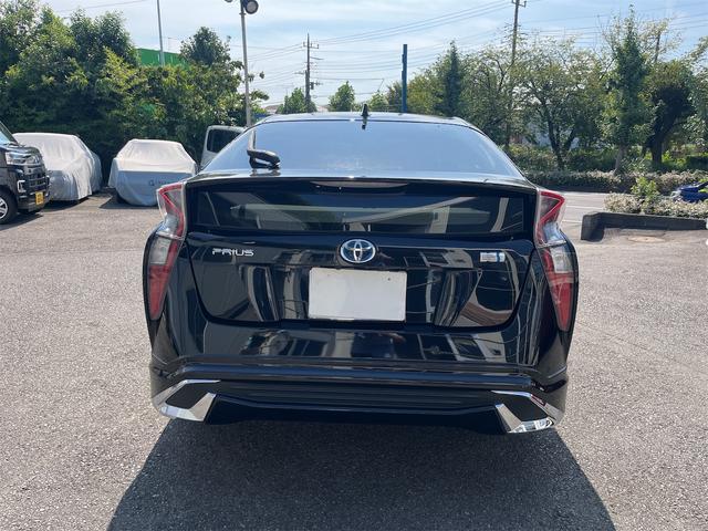 Toyota PRIUS 2017-10 8276719-7
