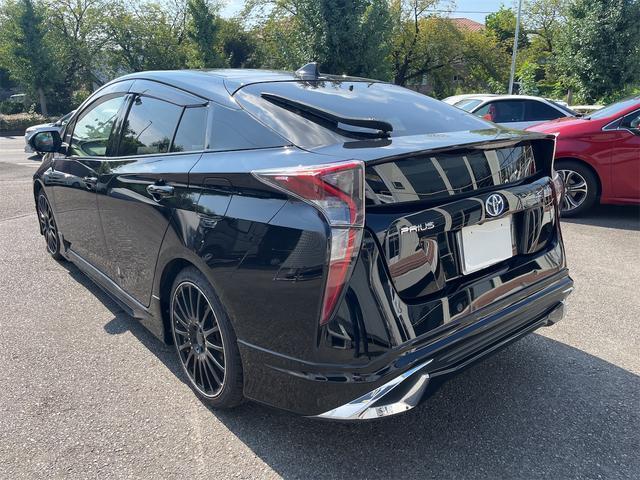 Toyota PRIUS 2017-10 8276719-8