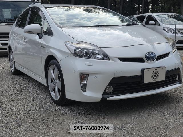 Toyota PRIUS 2015-08 8276729-0