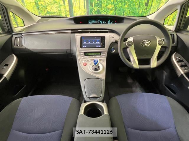 Toyota PRIUS 2015-04 8276760-1