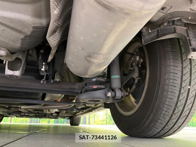 Toyota PRIUS 2015-04 8276760-19