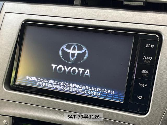 Toyota PRIUS 2015-04 8276760-2