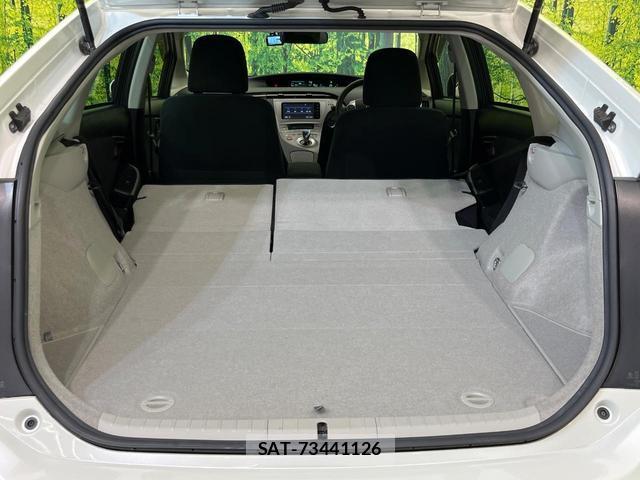 Toyota PRIUS 2015-04 8276760-9