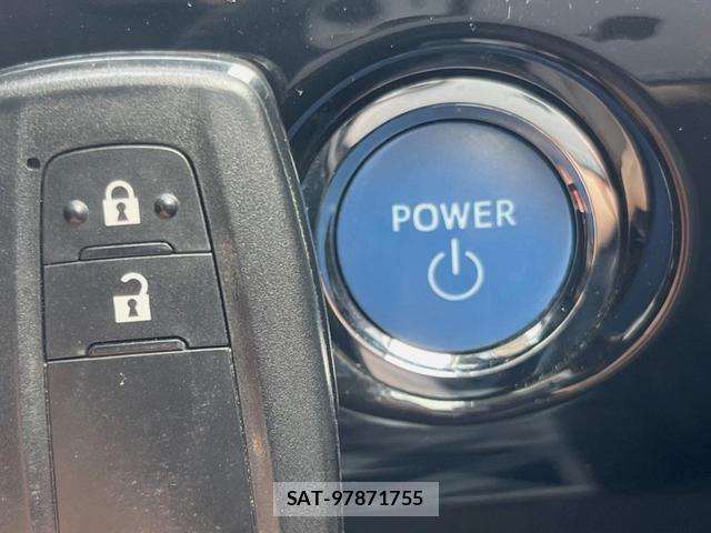 Toyota PRIUS 2017-09 8276825-8