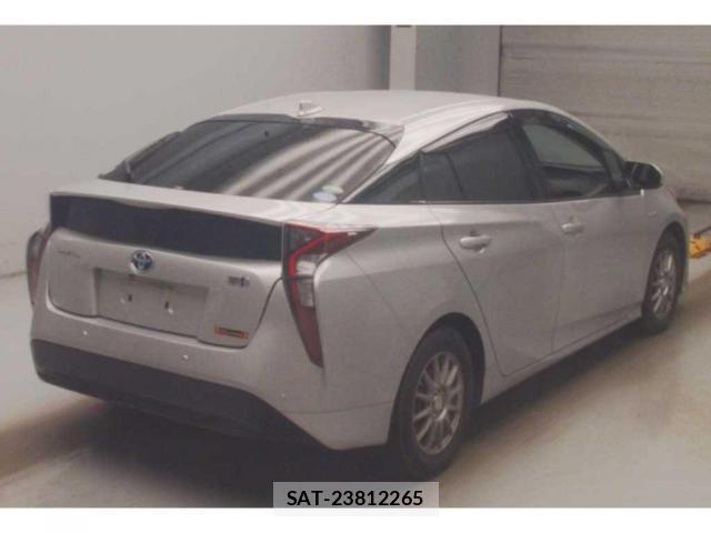 Toyota PRIUS 2018-03 8276847-4