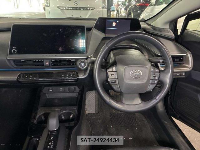 Toyota PRIUS 2023-03 8276983-2
