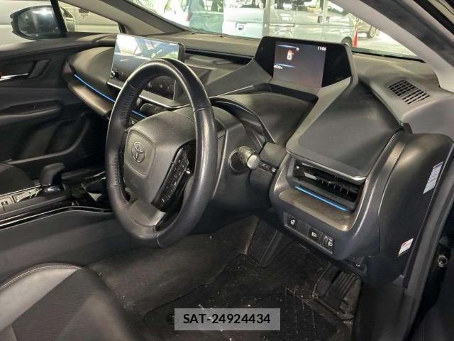 Toyota PRIUS 2023-03 8276983-3