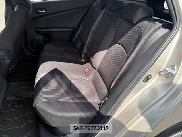 Toyota PRIUS 2016-09 8277047-10