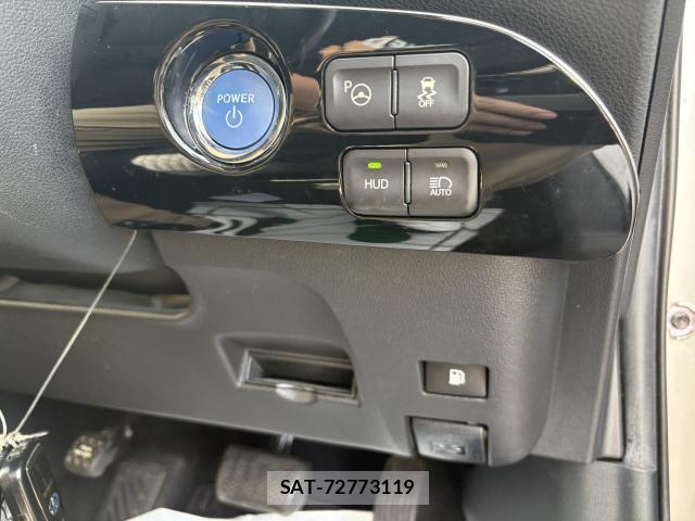 Toyota PRIUS 2016-09 8277047-13