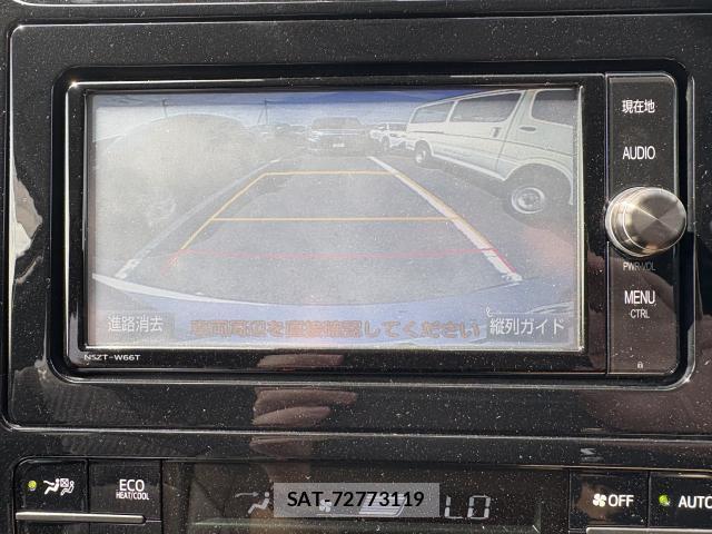 Toyota PRIUS 2016-09 8277047-16