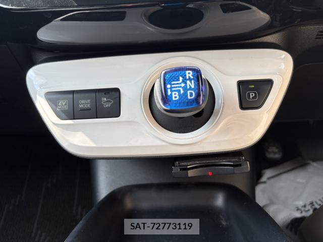 Toyota PRIUS 2016-09 8277047-18