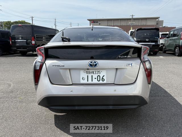 Toyota PRIUS 2016-09 8277047-5