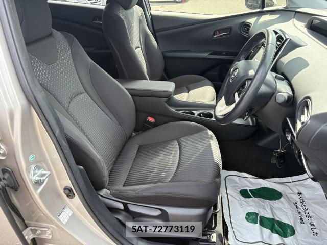Toyota PRIUS 2016-09 8277047-7