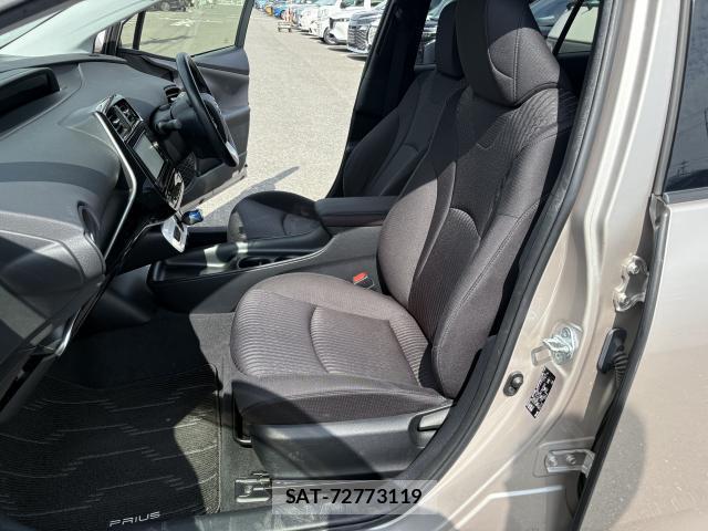 Toyota PRIUS 2016-09 8277047-8