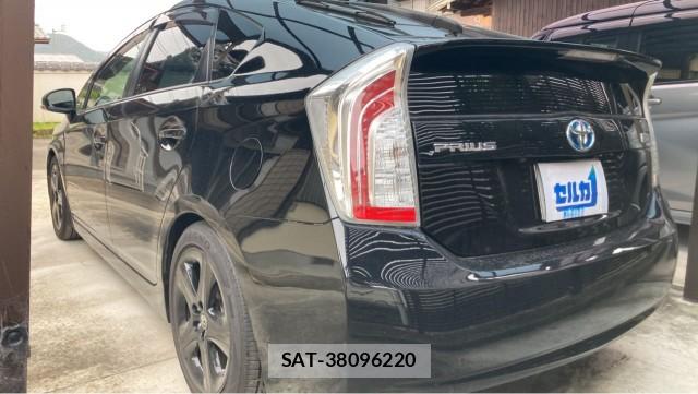 Toyota PRIUS 2015-07 8277137-13