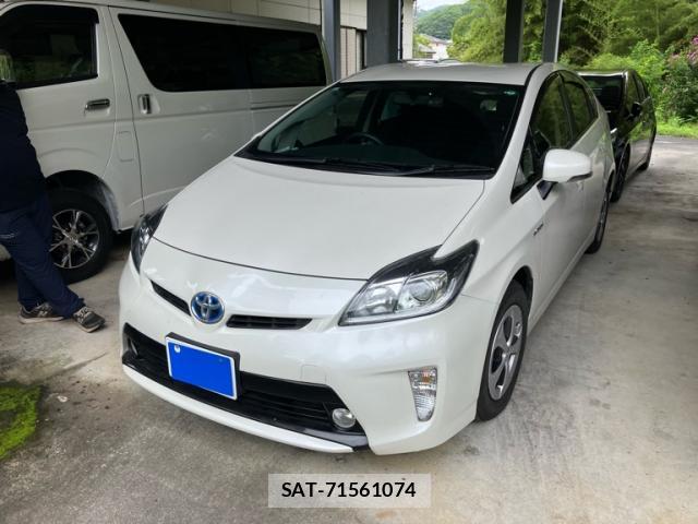 Toyota PRIUS 2013-09 8277499-0