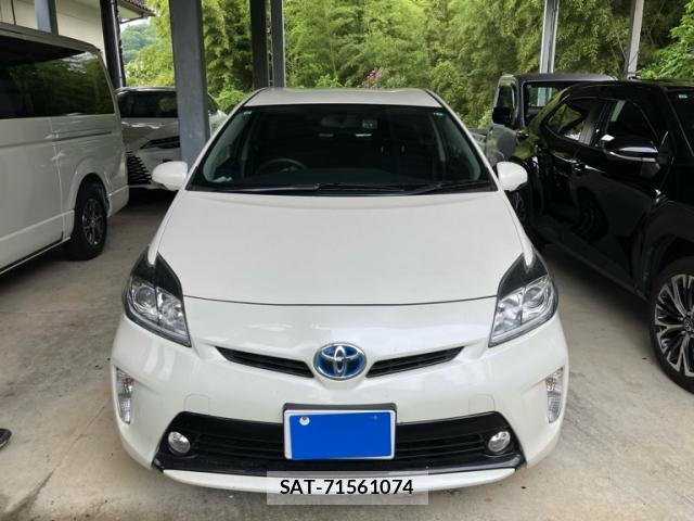 Toyota PRIUS 2013-09 8277499-1