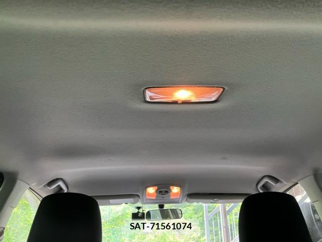 Toyota PRIUS 2013-09 8277499-10